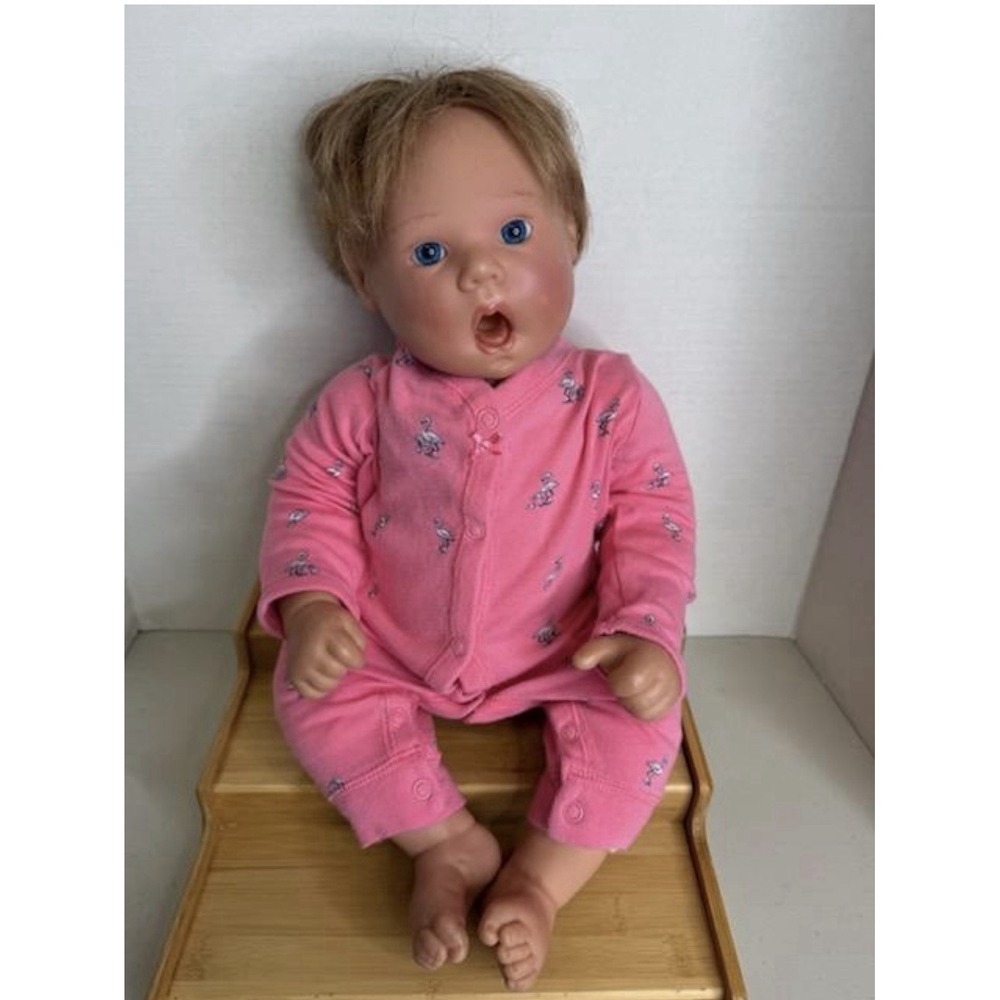 Vintage 1995 Lee Middleton Realistic Baby Doll Sandy Hair Blue Eyes #071294